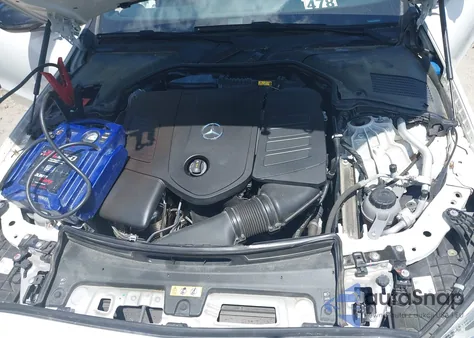 2023 Mercedes-Benz C 300 Sedan z USA, uszkodzony, nr VIN W1KAF4GB9PR090892